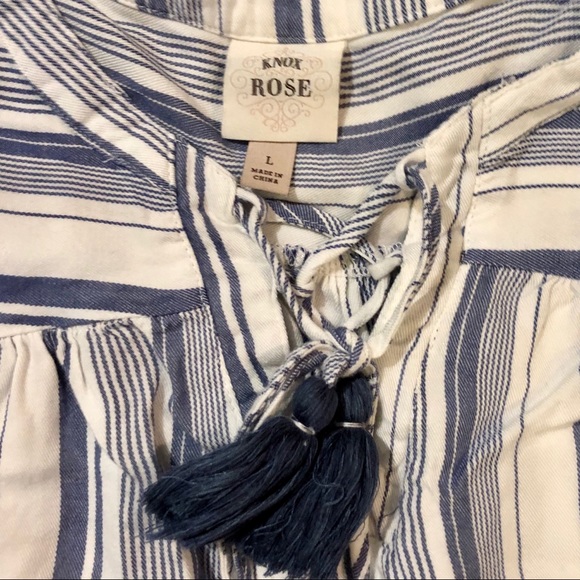 Adorable Tassel Tank💙 - Picture 2 of 3